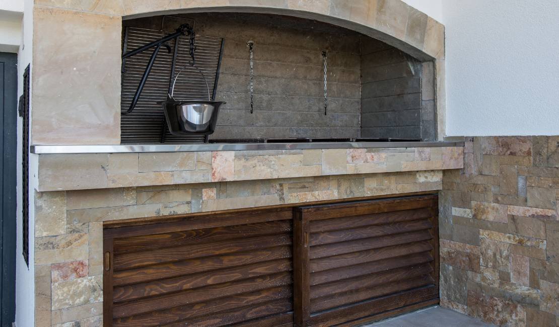 Outdoor Kitchen – 1
