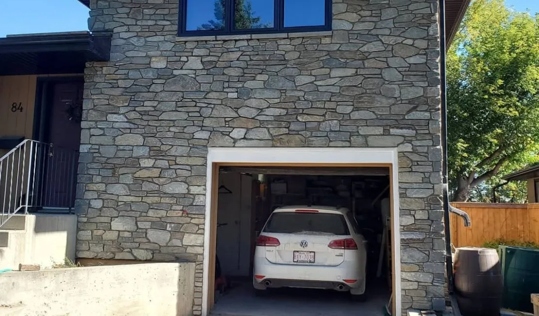 Stone Veneer – 1 new